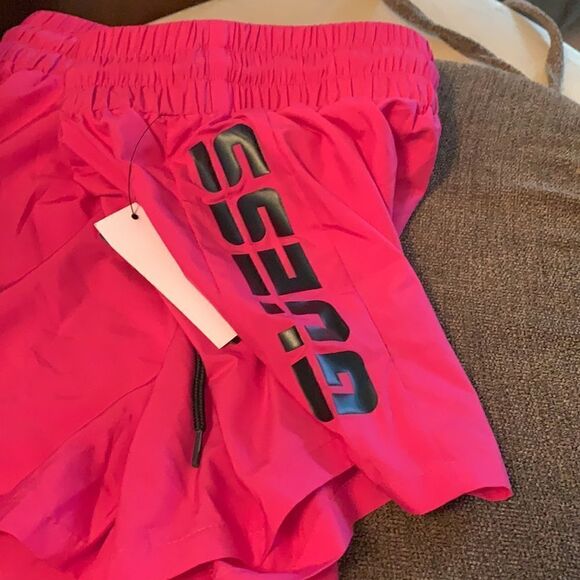 GUESS Active shorts  - Picture 4 of 6